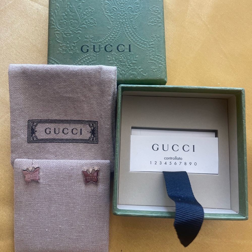 Brand New Authentic Gucci Silver Earrings with full inclusion - Picture 3 of 4
